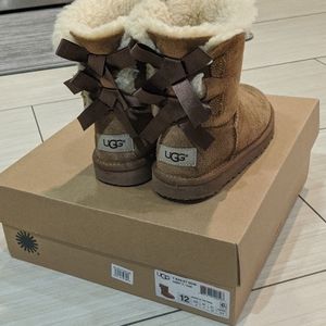 UGG T Bailey Bow kids